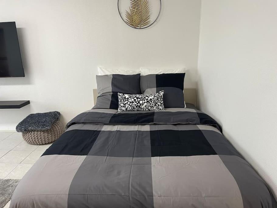 Appartement Cosy Proche Paris ル・ブールジェ エクステリア 写真